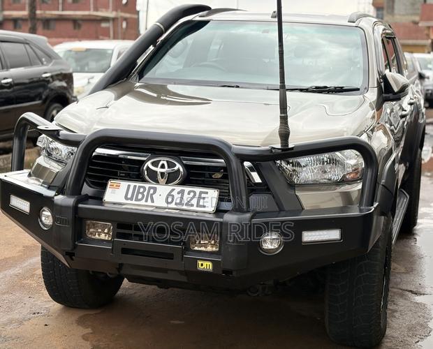 Toyota Hilux Revo Double Cab Deisel 2.8 AWD 2018 Green