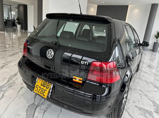 Volkswagen Golf 2.0 FSI Comfortline 2004 Black