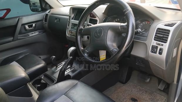 Mitsubishi Pajero 2007 Silver
