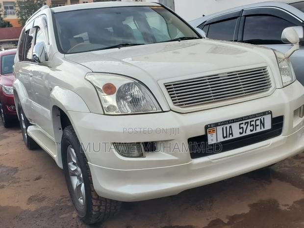 Toyota Land Cruiser Prado 2006 White