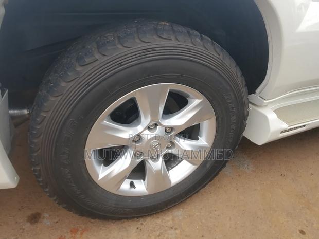 Toyota Land Cruiser Prado 2006 White