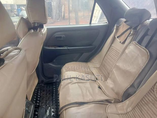 Toyota Harrier 2000 Silver