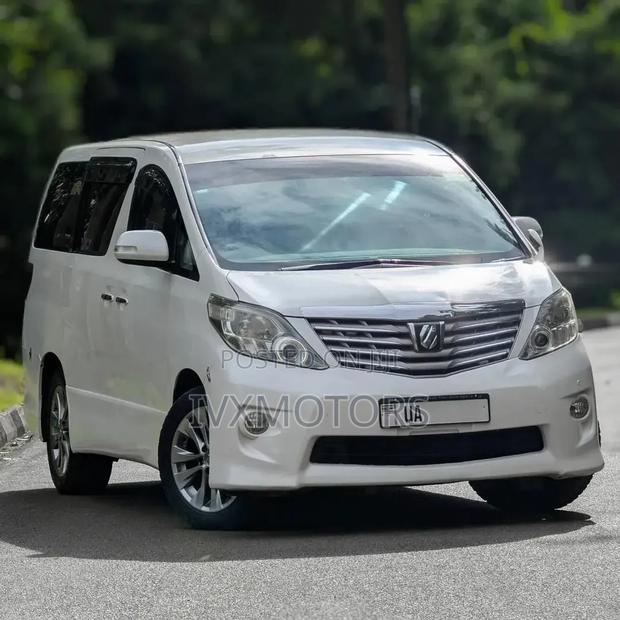 Toyota Alphard 2.4 Petrol FWD 2011 White