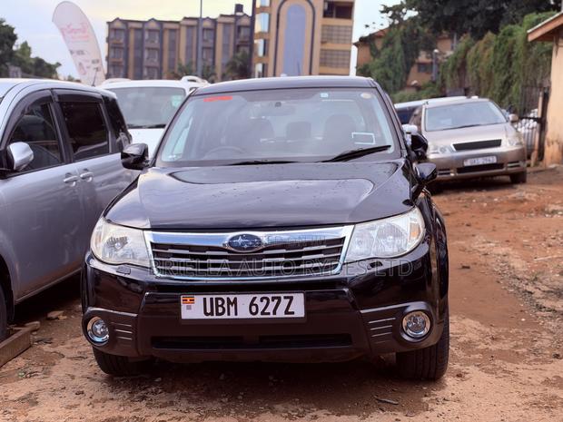 Subaru Forester 2010 Black