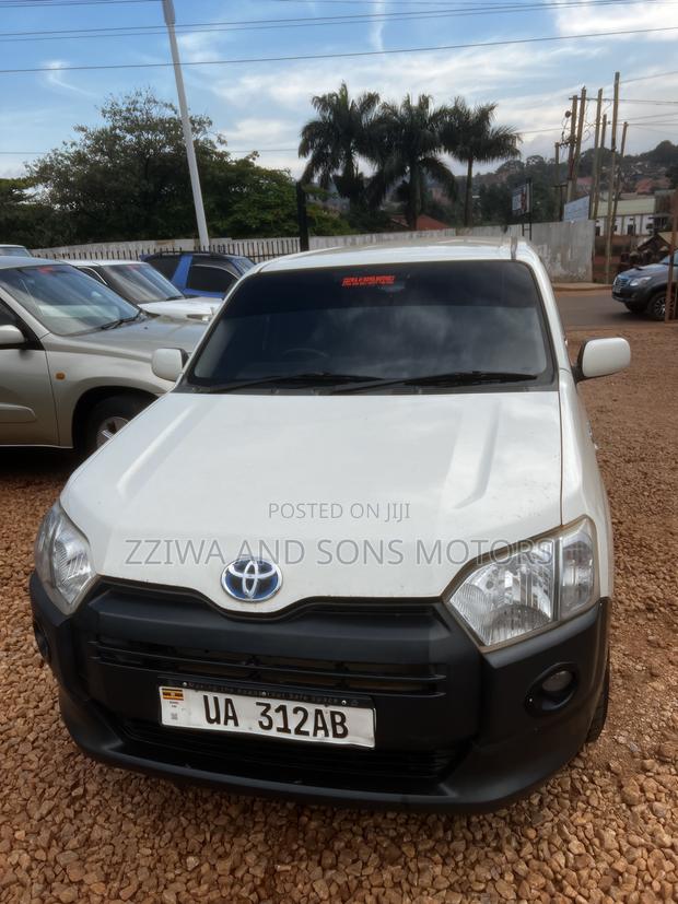 Toyota Probox 1.5 Hybrid F 2020 White
