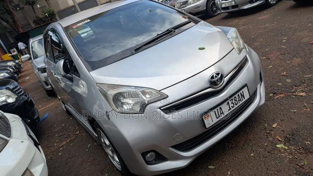 Toyota Ractis 1.5 FWD 2011 Silver