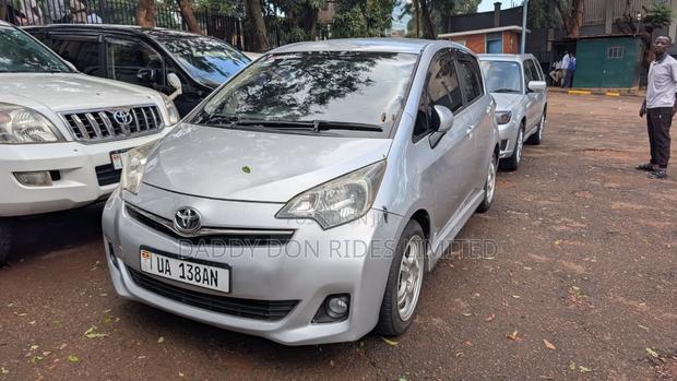 Toyota Ractis 1.5 FWD 2011 Silver