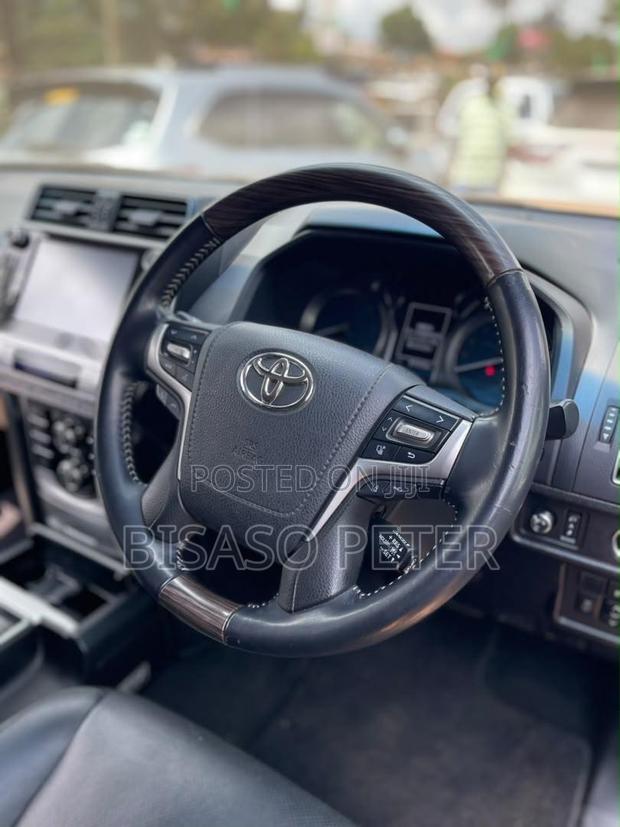 Toyota Land Cruiser Prado 2.8 2021 White