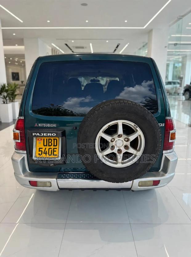 Mitsubishi Pajero 2.5 D Sport 2003 Green