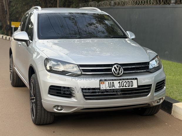 Volkswagen Touareg 2013 Silver