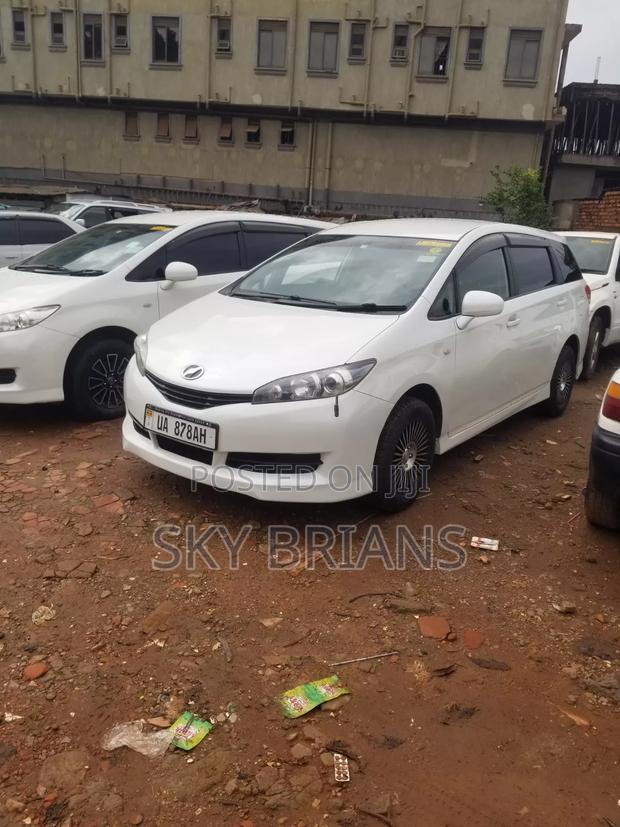 Toyota Wish 2011 White