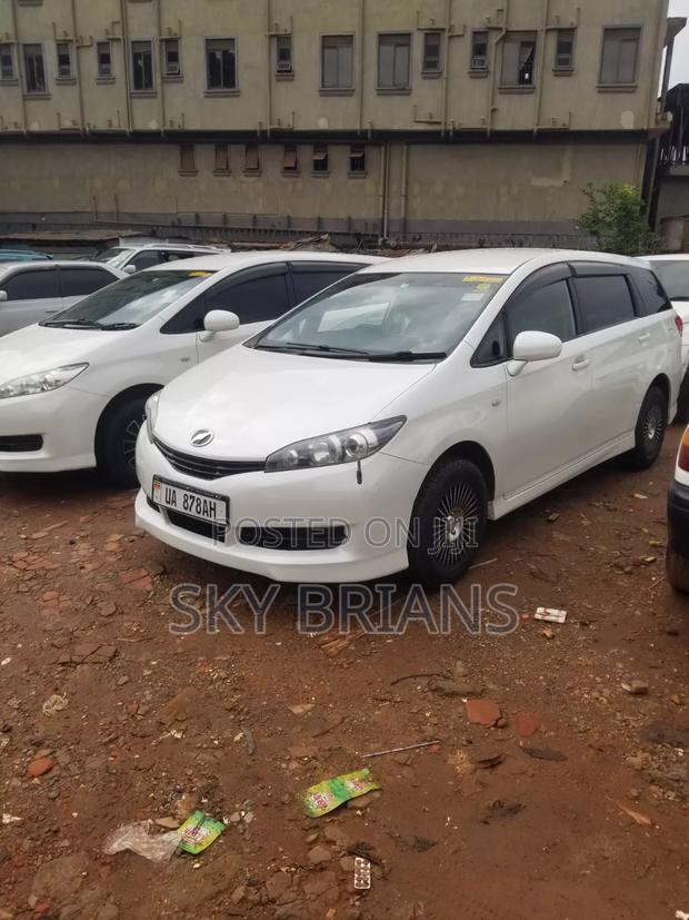 Toyota Wish 2011 White