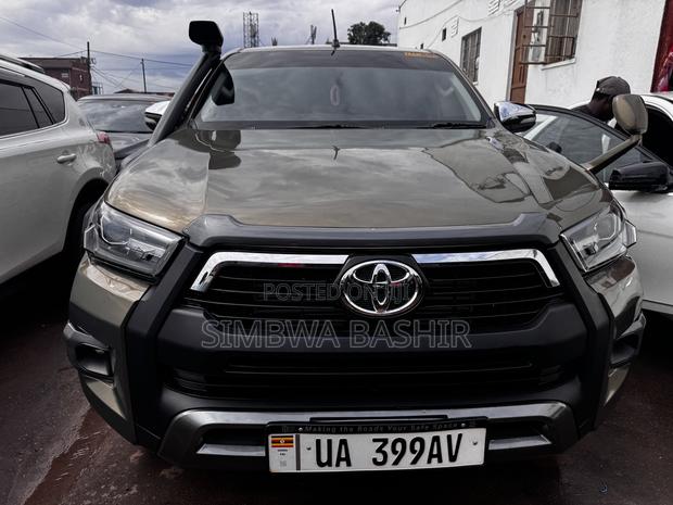 Toyota Hilux 2020 Green