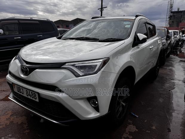 Toyota RAV4 2015 White