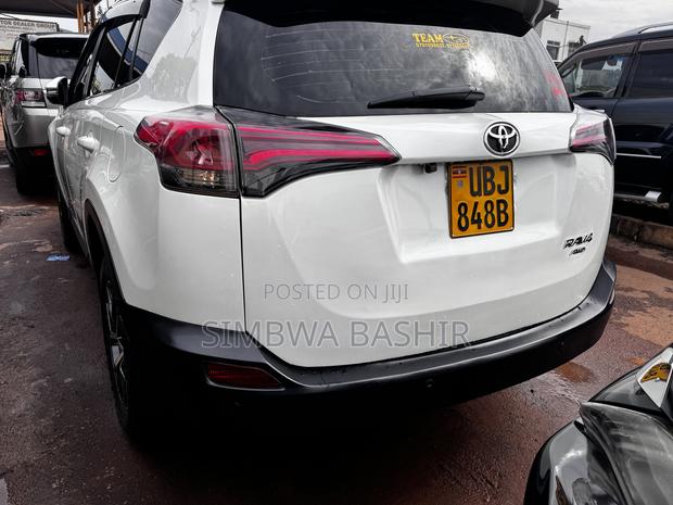 Toyota RAV4 2015 White