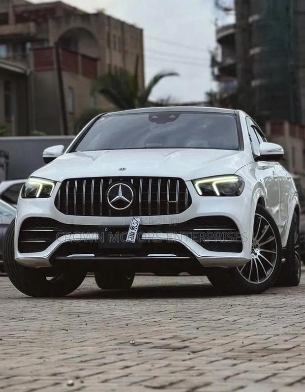 Mercedes-Benz GLE-Class GLE 400d 4MATIC 2021 White
