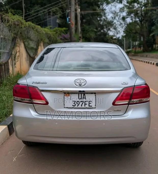 Toyota Premio 1.8 AWD 2016 Silver