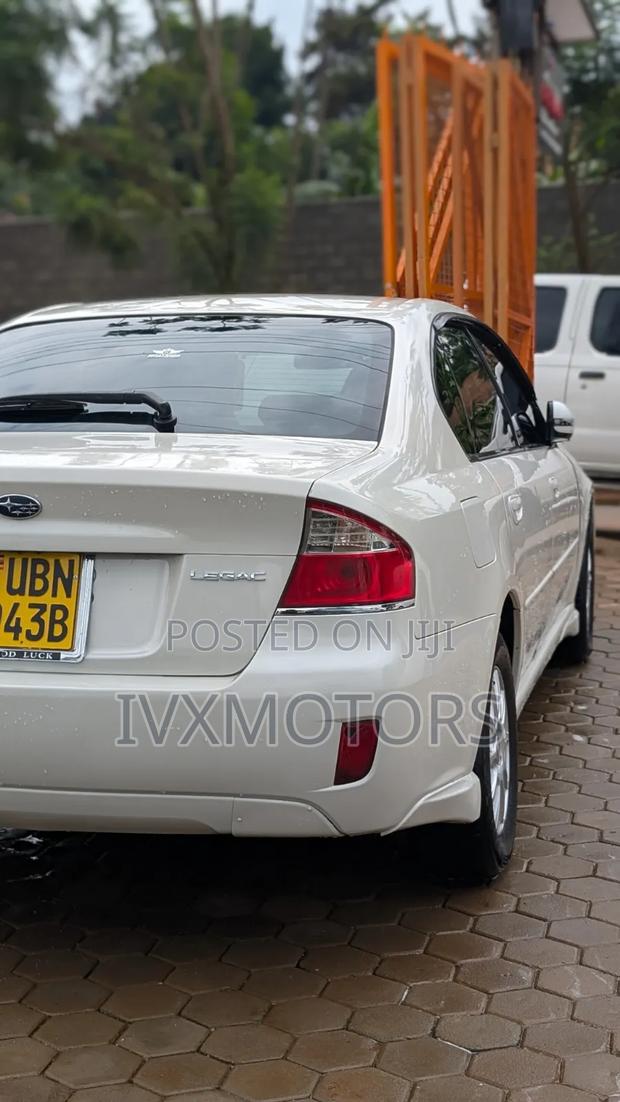 Subaru Legacy 2009 White
