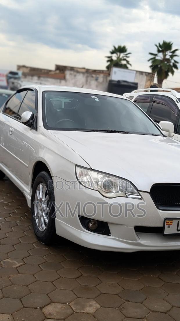 Subaru Legacy 2009 White