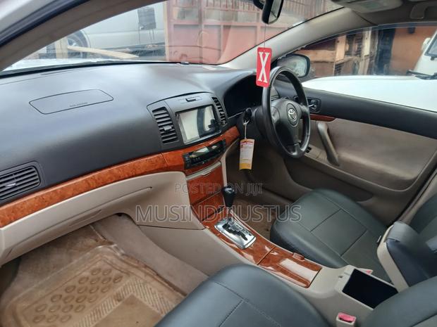 Toyota Premio 2006 White