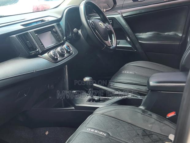 Toyota RAV4 2014