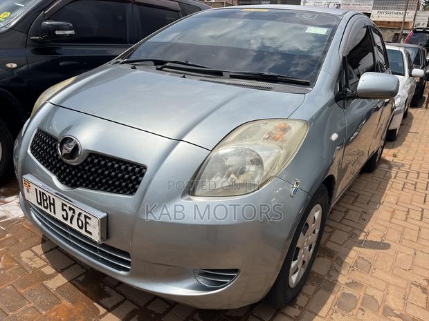 Toyota Vitz 1.3 AWD 5dr 2008 Silver
