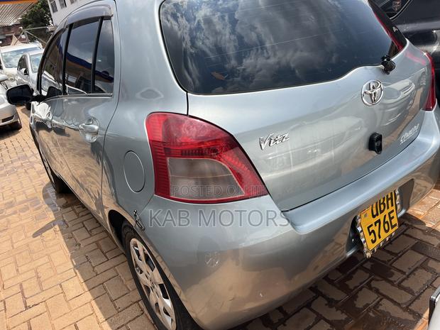 Toyota Vitz 1.3 AWD 5dr 2008 Silver