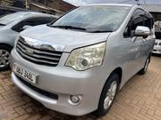 Toyota Noah 2.0 143hp AWD (7 Seater) 2012 Silver for sale