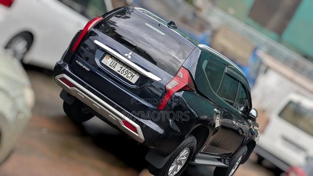Mitsubishi Pajero Sport GLS 2020 Blue