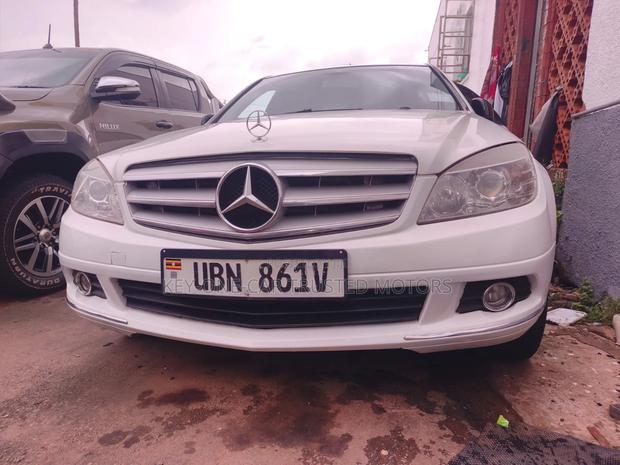 Mercedes-Benz C200 2010 White
