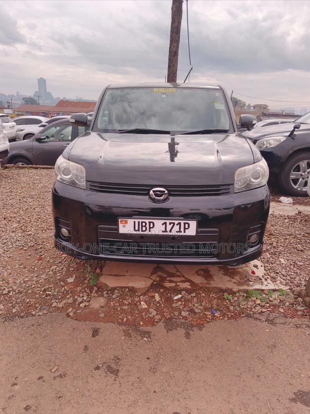 Toyota Corolla Rumion Hatchback 1.5 FWD 2009 Black