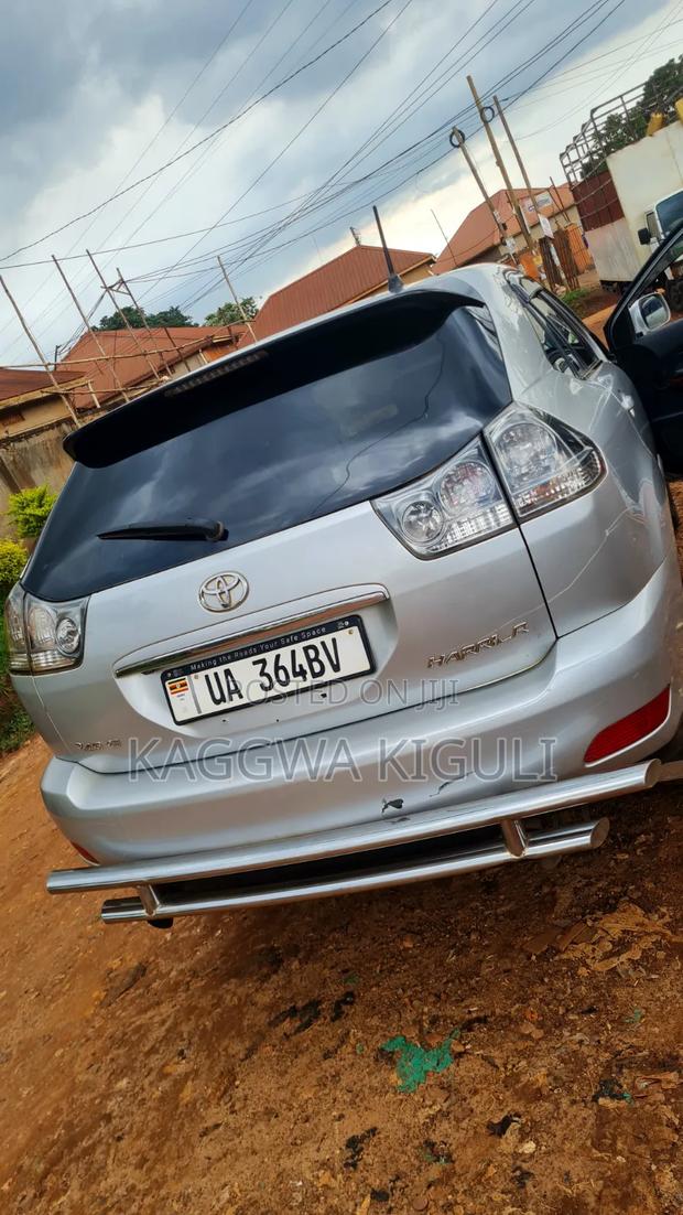 Toyota Harrier 2009 Silver