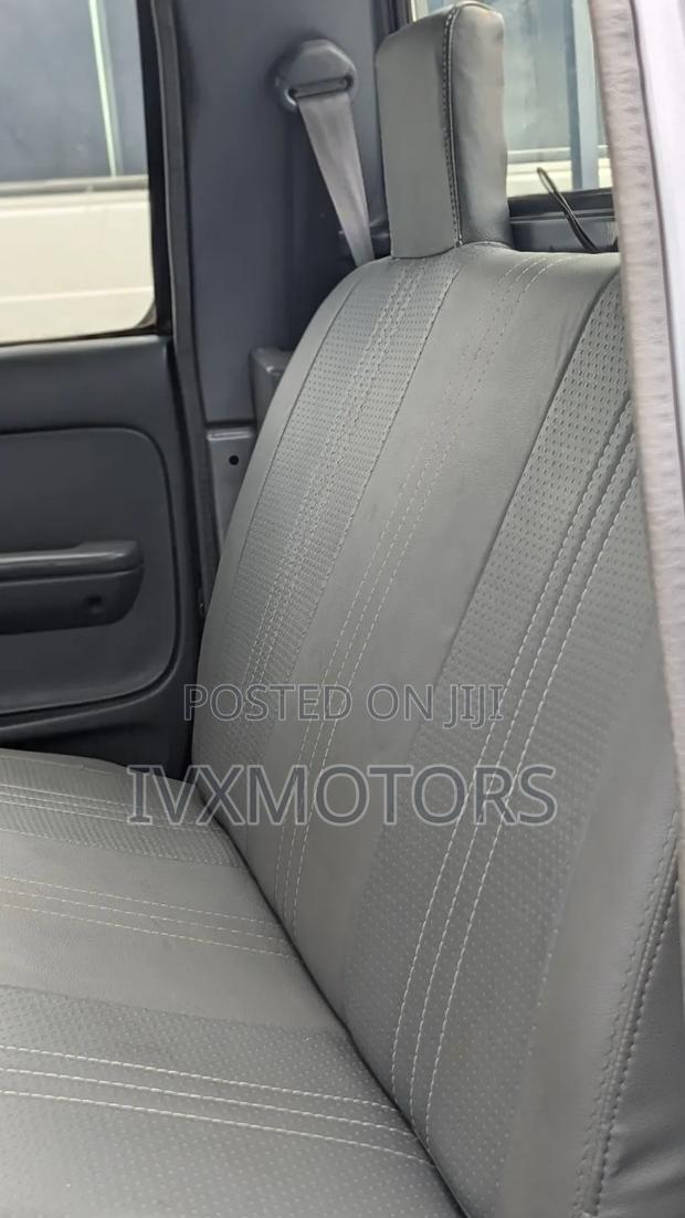Toyota Hilux 1996 Gray