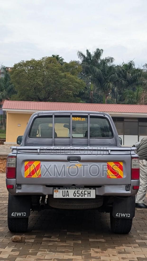 Toyota Hilux 1996 Gray
