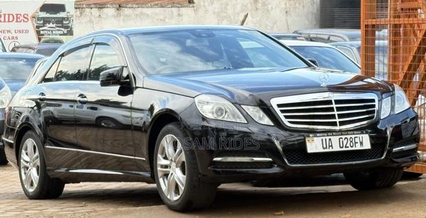 Mercedes-Benz E300 2010 Black