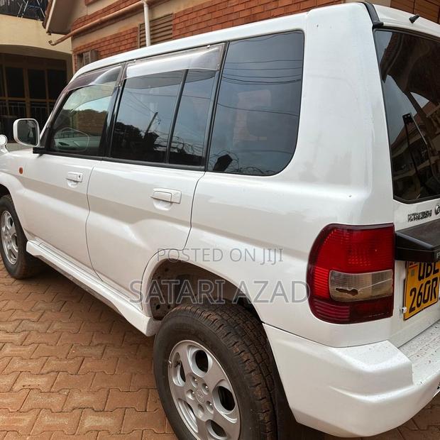 Mitsubishi Pajero IO 1999 White