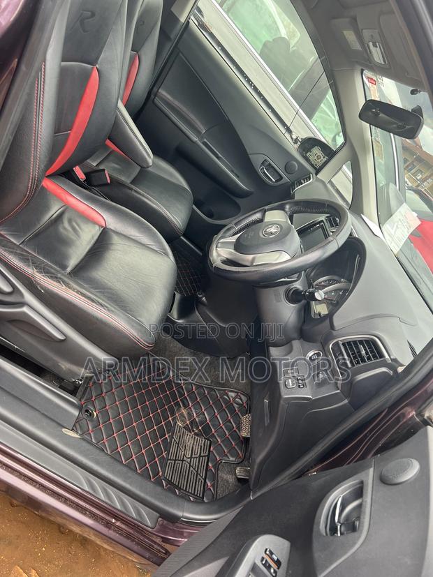 Toyota Ractis 1.5 AWD 2014 Maroon