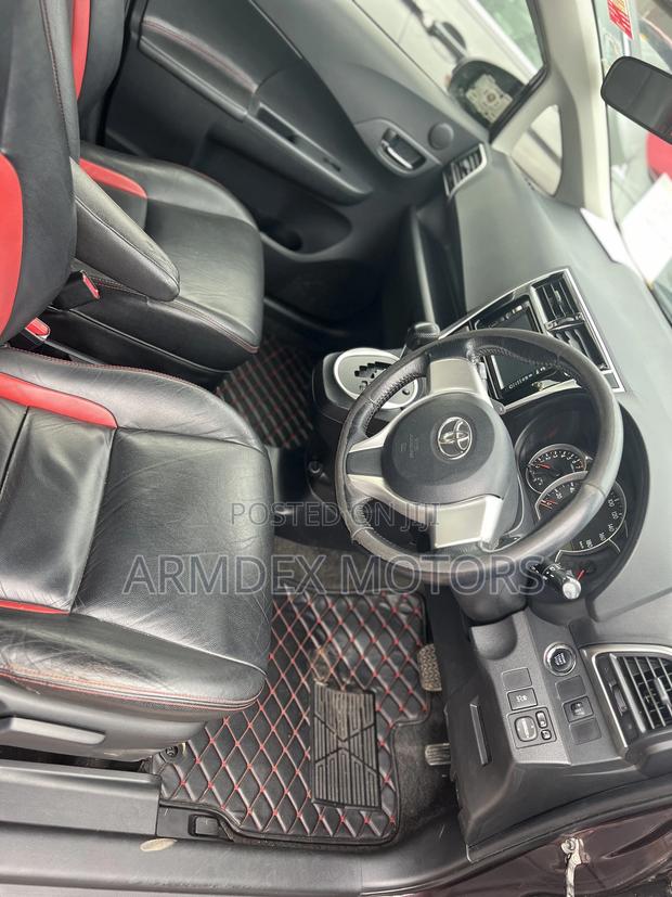 Toyota Ractis 1.5 AWD 2014 Maroon