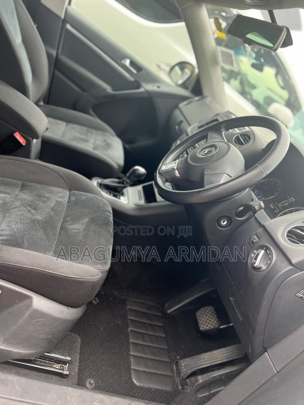 Volkswagen Tiguan SE 2013 Brown