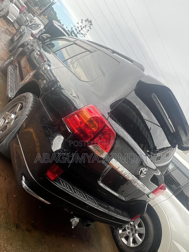 Toyota Land Cruiser 4.6 V8 ZX 2013 Black