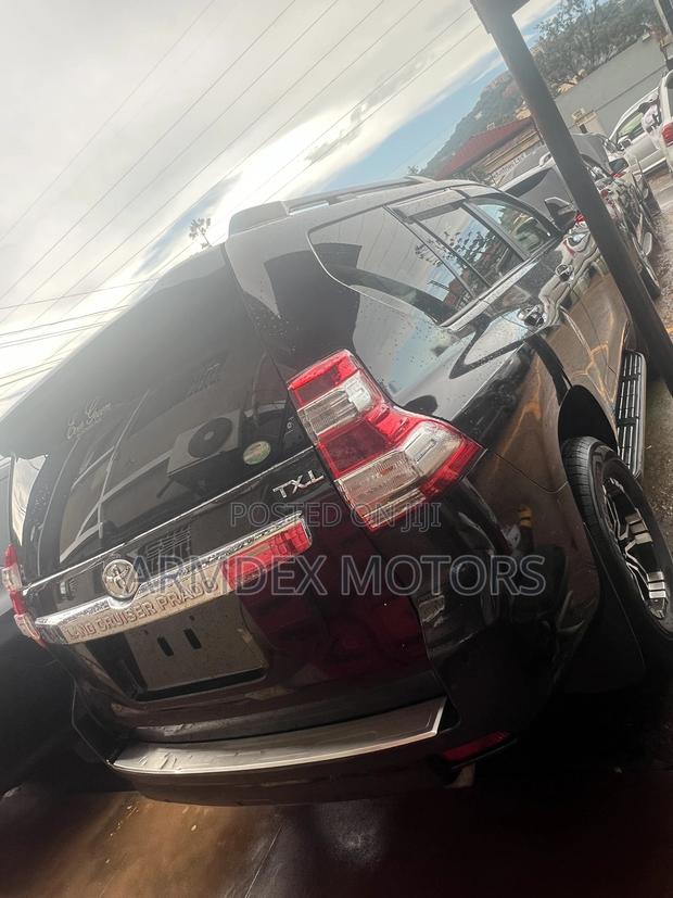 Toyota Land Cruiser Prado 2.8 D-4D 2015 Black