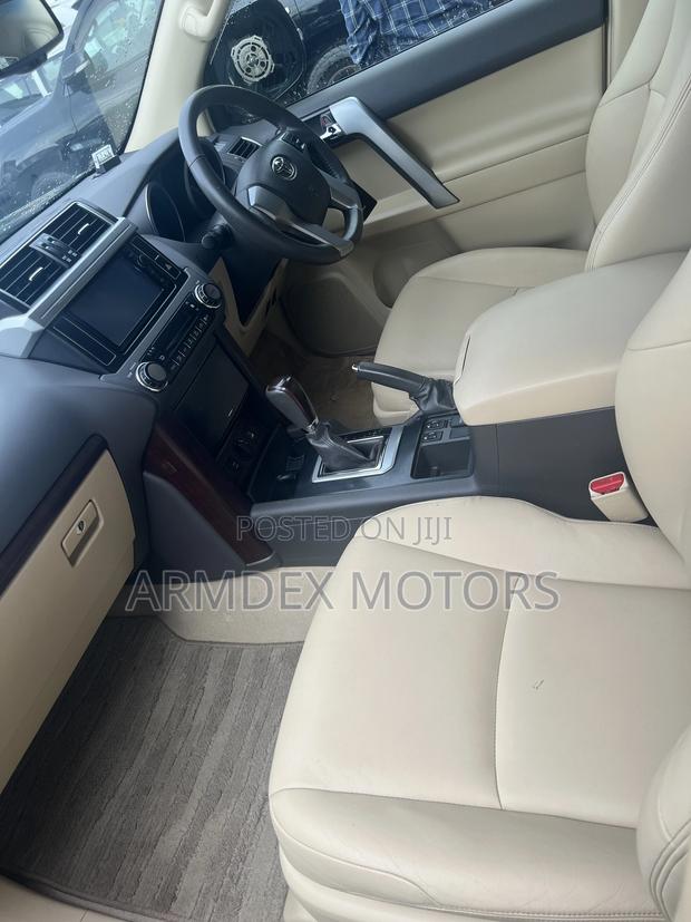 Toyota Land Cruiser Prado 2.8 D-4D 2015 Black