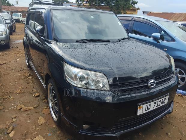 Toyota Corolla Rumion 2011 Black