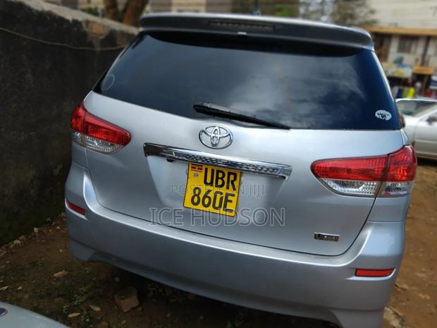 Toyota Wish 2010 Silver