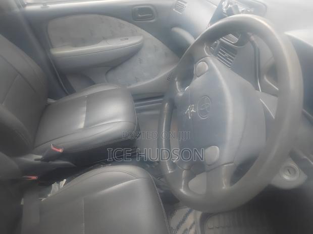 Toyota Raum 2003 White