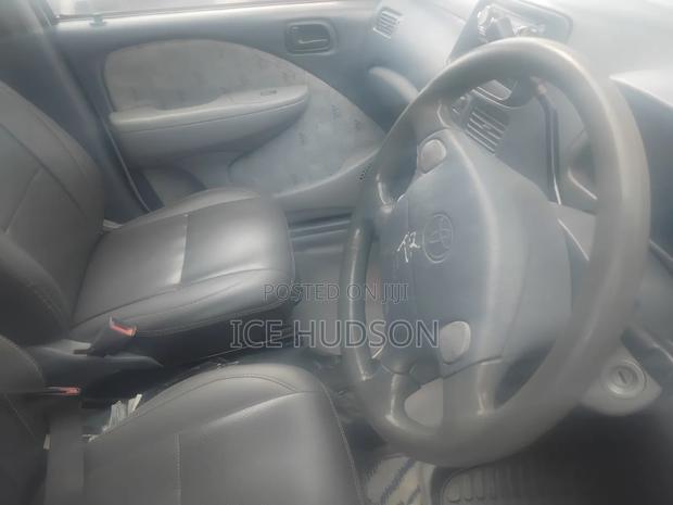 Toyota Raum 2003 White