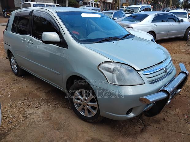 Toyota Raum 2007 Silver