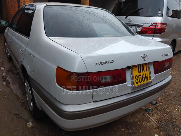 Toyota Corona Premio 2001 White