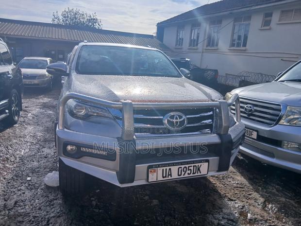 Toyota Fortuner 2016 Silver