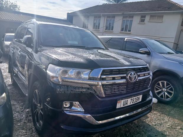 Toyota Land Cruiser 2013 Black